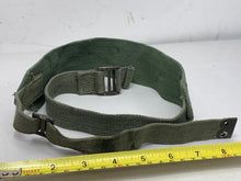 Charger l&#39;image dans la galerie, Original WW2 British Army 44 Pattern Shoulder Strap - 1945 Dated
