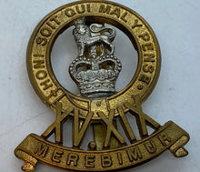 Load image into Gallery viewer, A nice Queens Crown British Army 15th/19th Lancers cap badge -- -- B37
