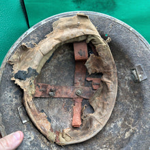 Charger l&#39;image dans la galerie, British Army Mk2 Brodie Helmet - Original WW2 - South African Manufactured
