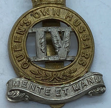 Load image into Gallery viewer, A nice post 1953 British Army 9th QUEEN&#39;S HUSSARS - bi-metal cap badge - B36 - The Militaria Shop
