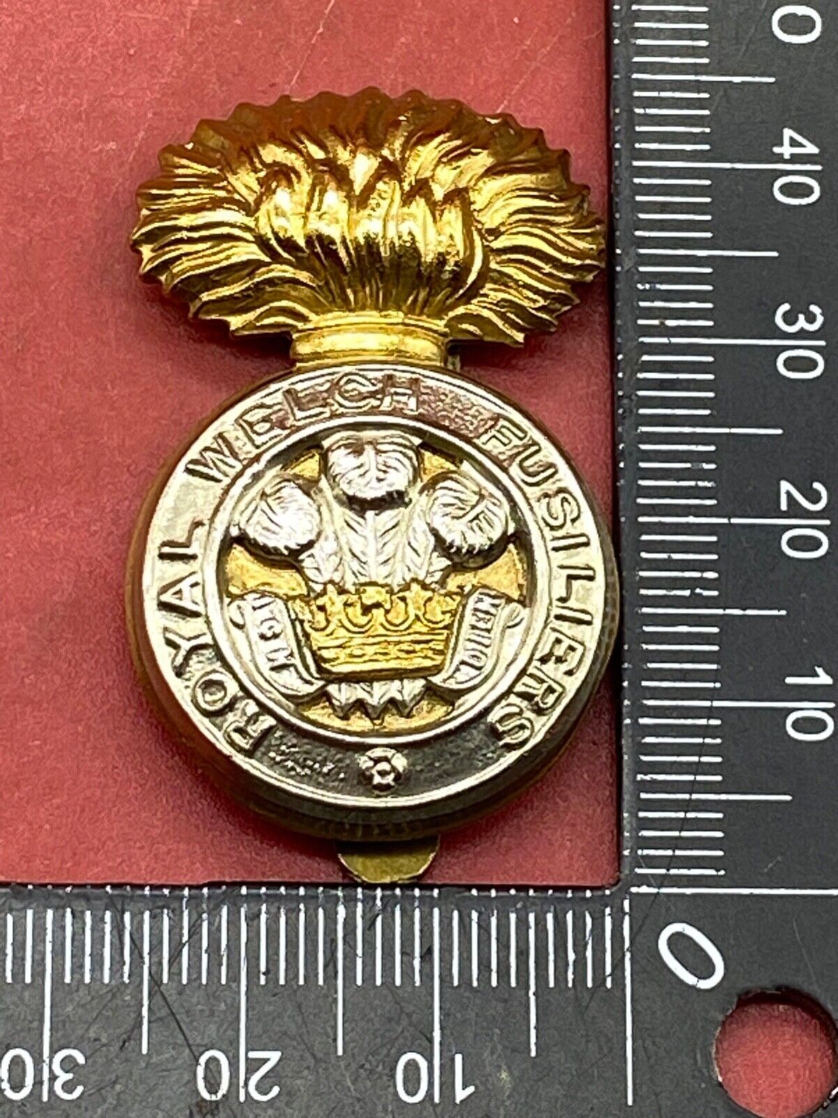 WW1 / WW2 British Army Royal Welch Fusiliers - Cap Badge. – The ...