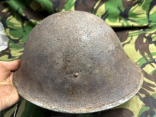 Charger l&#39;image dans la galerie, Genuine British / Canadian Army Mark 3 Turtle Helmet - Original WW2 Helmet
