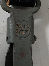 Load image into Gallery viewer, 1 x WW2 German Army Luft Waterbottle / Equipment Hook for connecting to the belt
