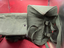 Load image into Gallery viewer, 1964 Dated 44 Pattern British Army Backpack for the Larkspur A14 Radio. Vietnam.
