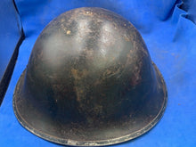 Charger l&#39;image dans la galerie, Original WW2 British Army / Canadian Army Mk3 Turtle Combat Helmet
