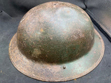 Load image into Gallery viewer, Original WW1 / WW2 British Army Mk1* Army Combat Helmet
