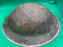 Lade das Bild in den Galerie-Viewer, Genuine WW2 British / South African Army Brodie Helmet
