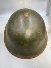 Charger l&#39;image dans la galerie, Original WW2 British / Canadian Army Mk3 Turtle Combat Helmet &amp; Liner
