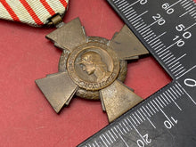 Load image into Gallery viewer, WW1 / WW2 French Croix du Combatant Medal - Original with Ribbon
