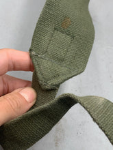 Load image into Gallery viewer, Original WW2 British Army 44 Pattern Shoulder Strap
