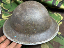 Lade das Bild in den Galerie-Viewer, British Army Mk2 Brodie Helmet - Original WW2 - South African Manufactured
