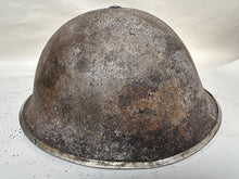 Load image into Gallery viewer, Mk3 Canadian / British Army Original WW2 Turtle Helmet High Rivet
