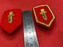 Load image into Gallery viewer, Interesting Couple of Bullion Officer&#39;s Collar Badges - Iraqi / Oman Perhaps
