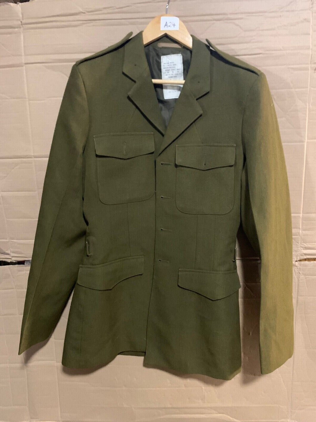 Genuine British Army No 2 Dress Jacket / Uniform / Tunic - 96 cm Chest