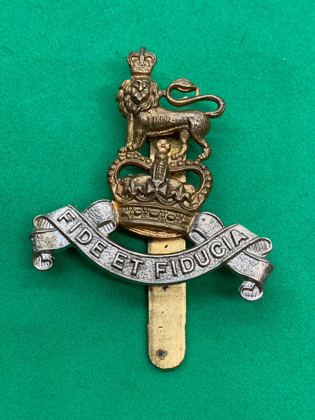 British Army Pay Corps Regiment Cap Badge Queens Crown