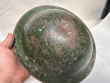 Load image into Gallery viewer, Original WW1 / WW2 British Army Mk1* Army Combat Helmet
