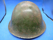Lade das Bild in den Galerie-Viewer, Original WW2 British / Canadian Army Mk3 High Rivet Turtle Army Helmet &amp; Liner
