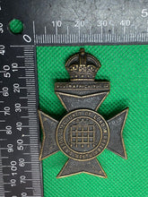 Load image into Gallery viewer, Original British Army 16th County of London Queen&#39;s Westminsters Cap Badge - The Militaria Shop
