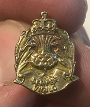 Charger l&#39;image dans la galerie, Obsolete Scottish Police Pipe Band thistle beret badge in white metal ---- - B62
