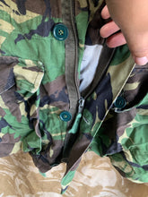 Load image into Gallery viewer, Genuine British Army Issue DPM Combat Smock - Size 40&quot; Chest
