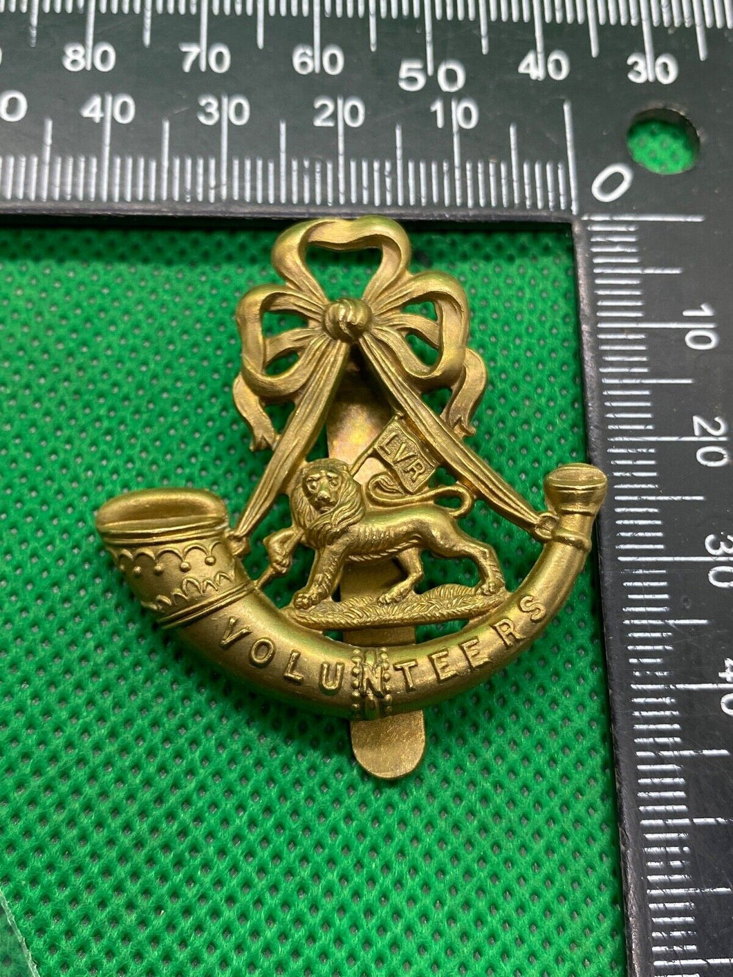 WW1 British Army London Volunteer Rifles VTC Cap Badge with rear slider