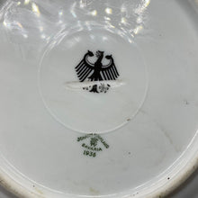 Charger l&#39;image dans la galerie, WW2 Era 1936 Dated German Army Heavy Porcelain Mess Plate. Makers Marked.
