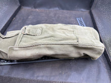 Charger l&#39;image dans la galerie, Original British Army 37 Pattern Bren Pouch - WW2 Pattern
