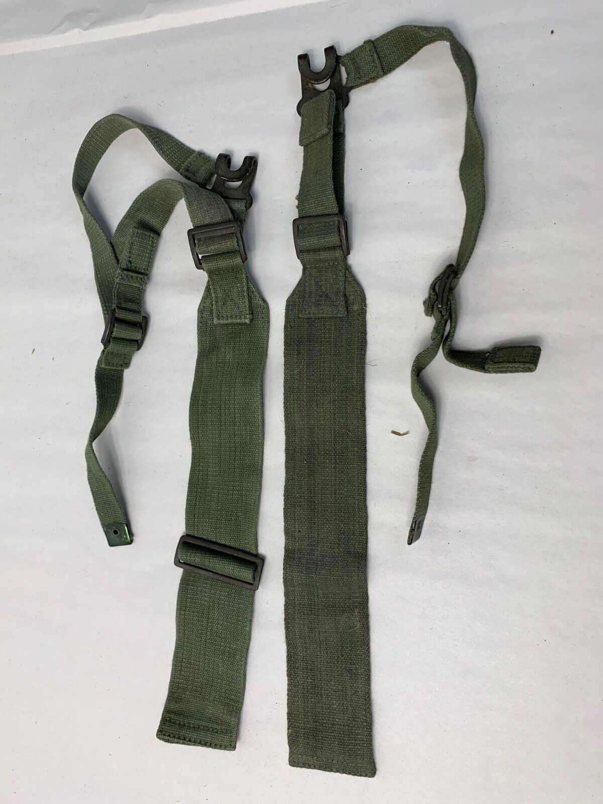 Original WW2 British Army 44 Pattern L Strap Pair - The Militaria Shop