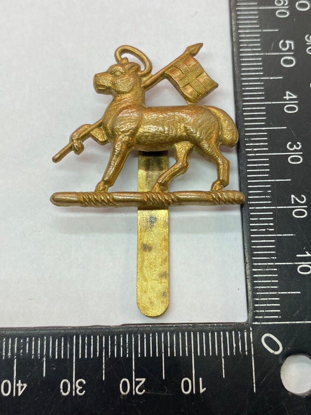 Original WW1 / WW2 British Army Royal West Surrey Cap Badge