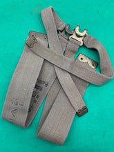 Charger l&#39;image dans la galerie, Original WW2 British Army 37 Pattern L Straps -  M.E.Co - 1941 Dated
