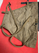 Lade das Bild in den Galerie-Viewer, Original WW2 US Army M1928 Haversack Pack Tail
