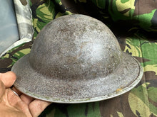 Lade das Bild in den Galerie-Viewer, British Army Mk2 Brodie Helmet - Original WW2 - South African Manufactured
