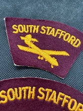 Load image into Gallery viewer, South Stafford Regiment RAF British Army Shoulder Titles - WW2 Onwards Pattern
