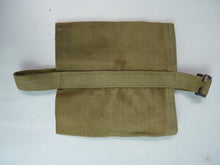 Charger l&#39;image dans la galerie, Original WW2 British Army Soldiers Water Bottle Carrier Harness - Dated 1945
