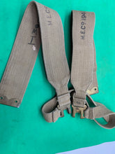 Charger l&#39;image dans la galerie, Original WW2 British Army 37 Pattern L Straps -  M.E.Co - 1941 Dated
