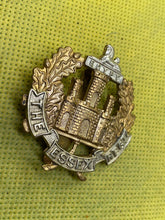 Load image into Gallery viewer, British Army - The Essex Regiment Cap Badge. Maker Marked
