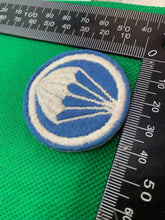 Load image into Gallery viewer, US Army Airborne Paratrooper Garrison Cap Badge - WW2 Pattern
