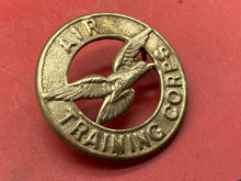 Load image into Gallery viewer, British Royal Air Force - Air Training Corps ATC White Metal Cap / Beret Badge.
