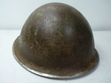 Lade das Bild in den Galerie-Viewer, Original WW2 British / Canadian Army Mk3 High Rivet Turtle Army Combat Helmet
