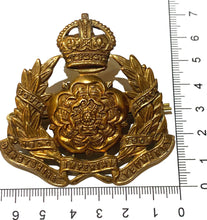 Load image into Gallery viewer, RARE WW1 British Army DERBYSHIRE IMPERIAL YEOMANRY brass Cap Badge, 100% genuine
