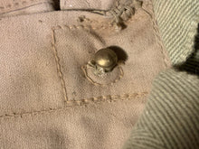 Load image into Gallery viewer, Original WW2 British Army Indian Made Soldiers Gas Mask Bag &amp; Strap - 1943 Dated
