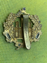 Lade das Bild in den Galerie-Viewer, British Army - The Essex Regiment Cap Badge. Maker Marked
