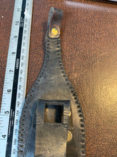 Lade das Bild in den Galerie-Viewer, Black Leather Pistol Accessories - Mag Pouch - B64
