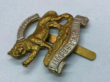 Load image into Gallery viewer, Original WW1 / WW2 British Army - The Leicestershire Regiment Cap Badge
