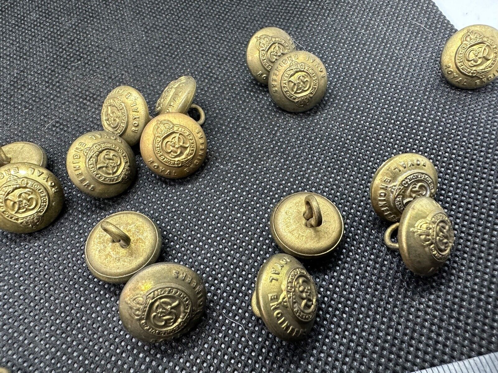 25mm Brass Coat Of Arms Shank Metal Button - Totally Buttons