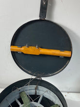 Charger l&#39;image dans la galerie, WW2 Royal Air Force RAF Air Speed Testing Fan in Box. AM Marked in Original Box.
