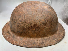 Load image into Gallery viewer, WW1 / WW2 British Army Mk1* - Original Army Combat Helmet
