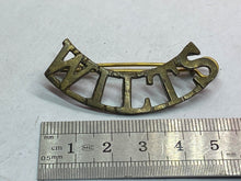 Load image into Gallery viewer, Original British Army WW1 WILTS / WILTSHIRE REGIMENT Shoulder Title
