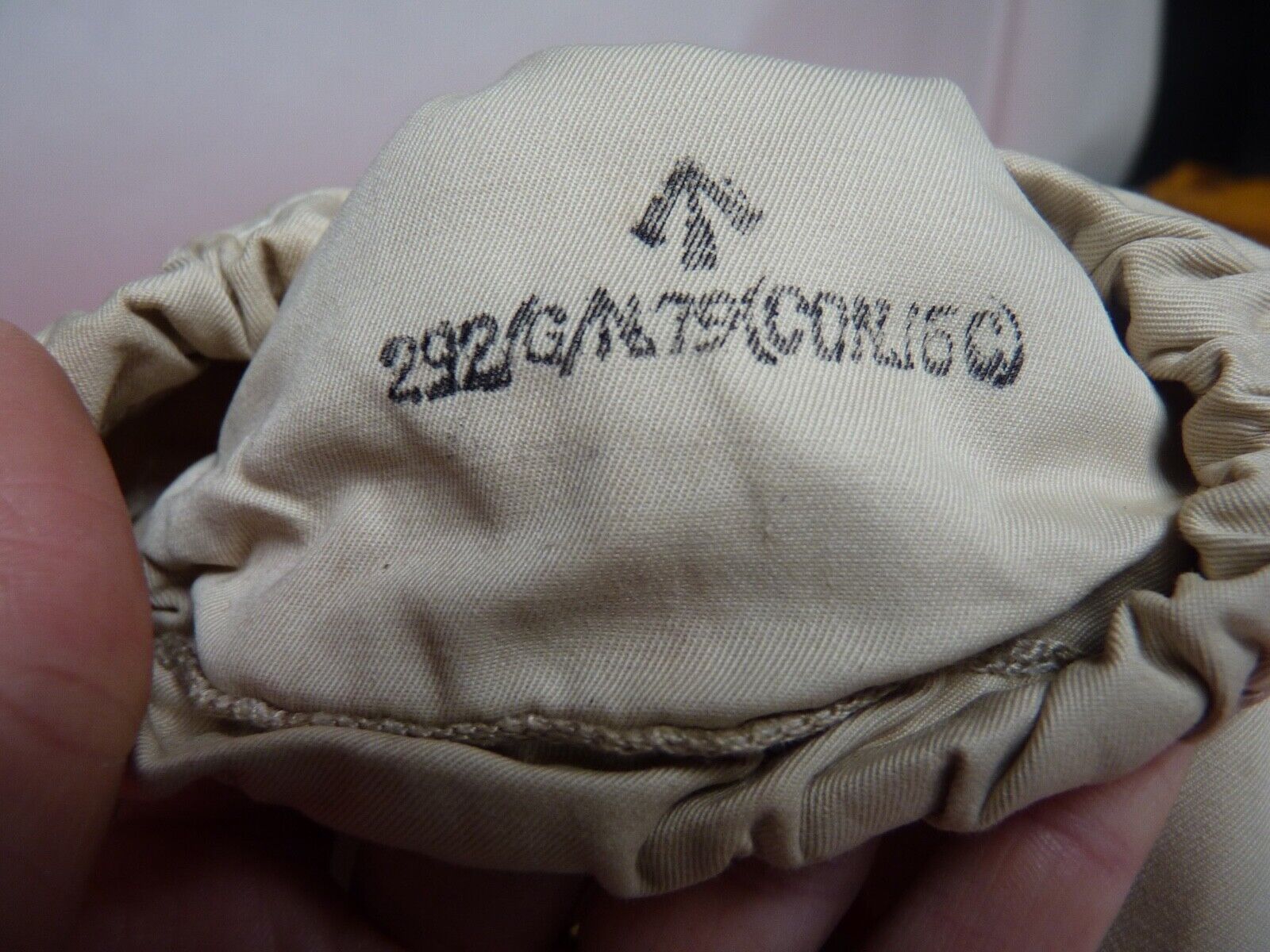 Original WW2 British Army Gunners Winter White Gloves - The Militaria Shop