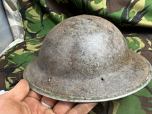 Charger l&#39;image dans la galerie, British Army Mk2 Brodie Helmet - Original WW2 - South African Manufactured
